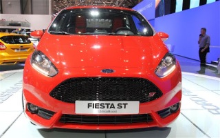 2012 Ford Fiesta ST Devant de modèle de production.  Cliquez pour voir la galerie
